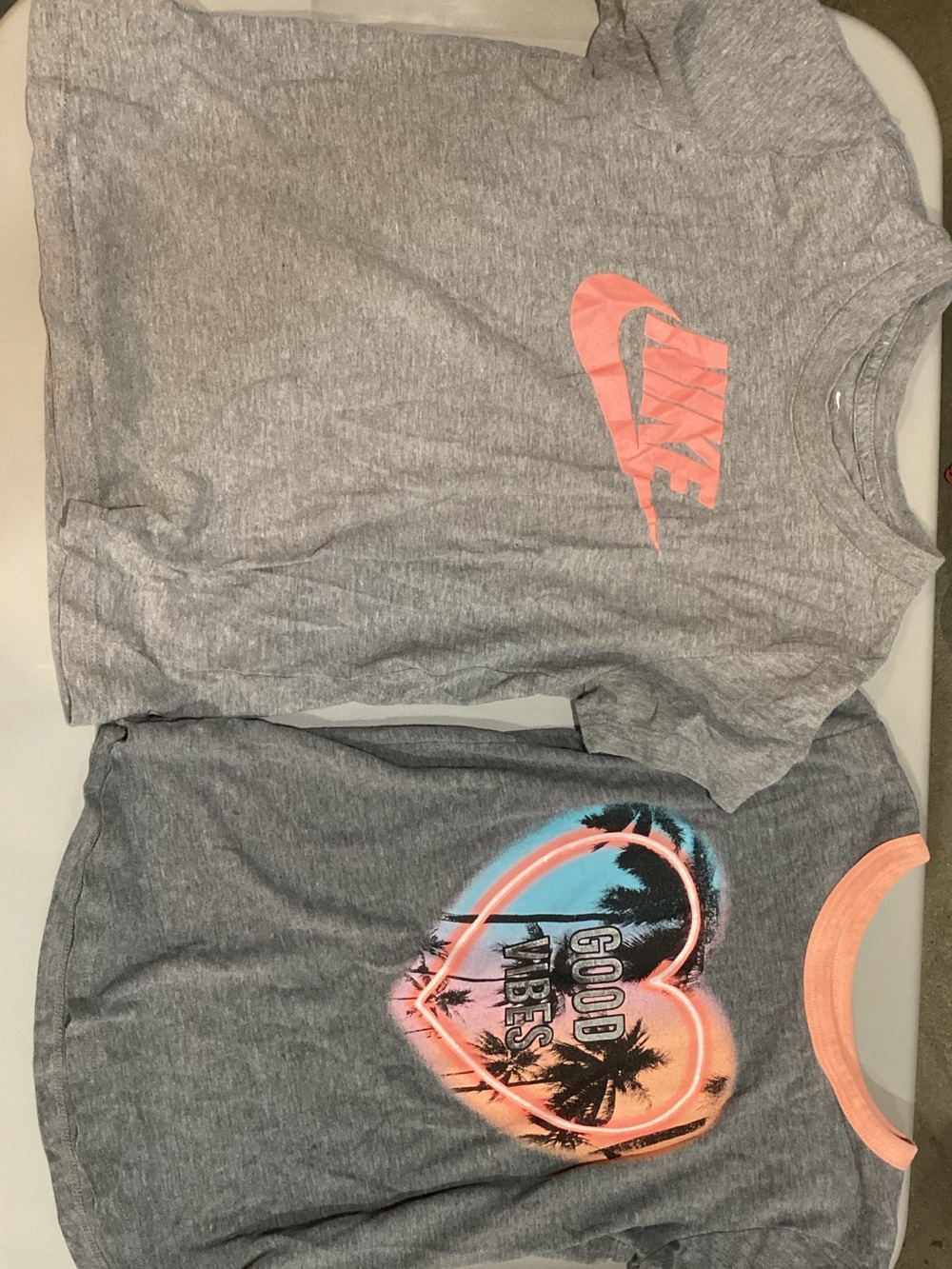 Kids Nike Gray Short Sleeve Tee with Coral and good vibes short sleeve bundle